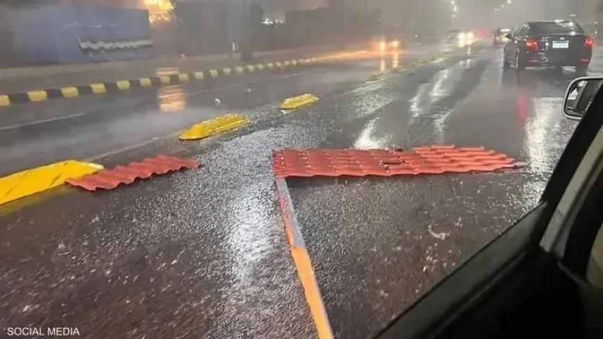 فجر مليء بالمفاجآت في الإسكندرية.. عاصفة قوية تضرب المدينة بأمطار وثلوج ورياح عاتية