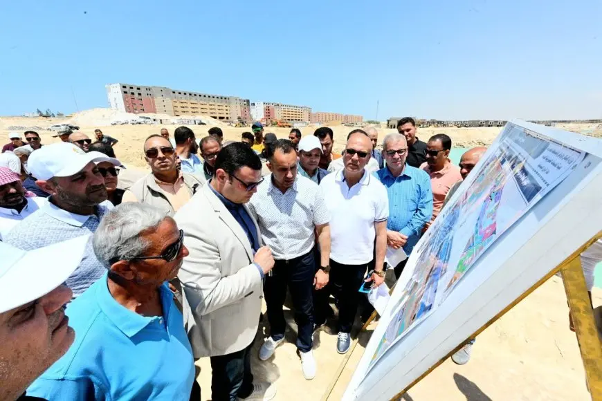 وزير الإسكان يزور أحدث مشروع ساحر على شاطئ البحيرة في الساحل الشمالي!