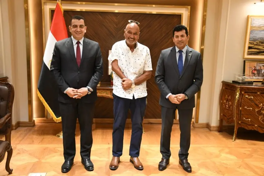 وزير الرياضة يكشف عن تفاصيل حصرية حول تجهيزات البعثة المصرية لسباق كابري نابولي!