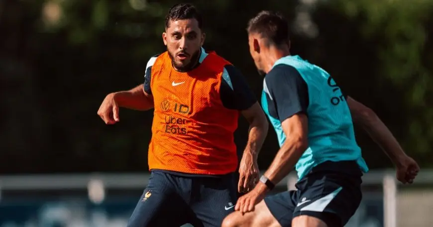 “شرقي يُحرّك المياه في الجزائر.. ويطالب بالتألق مثل زيدان في منتخب فرنسا!”