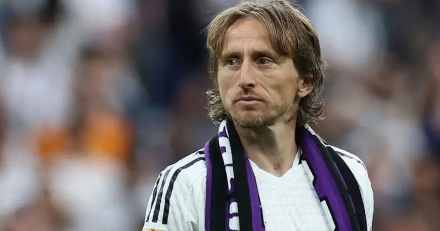 كشف أسرار عقد مودريتش مع ميلان والراتب الصادم في ريال مدريد!