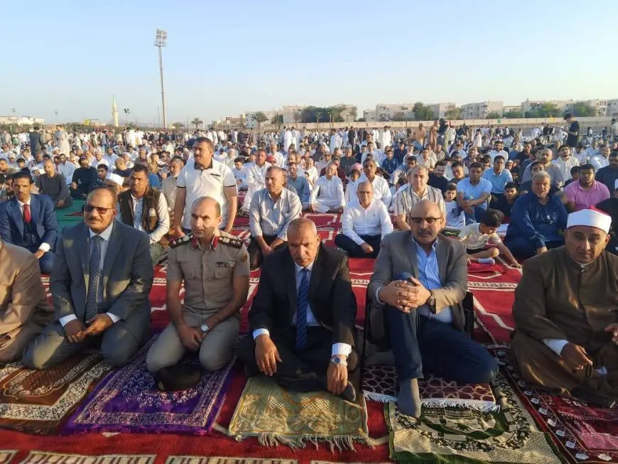 احتفال رائع: شاهد كيف يؤدى أهالي مدينة الطور صلاة عيد الأضحى المبارك!
