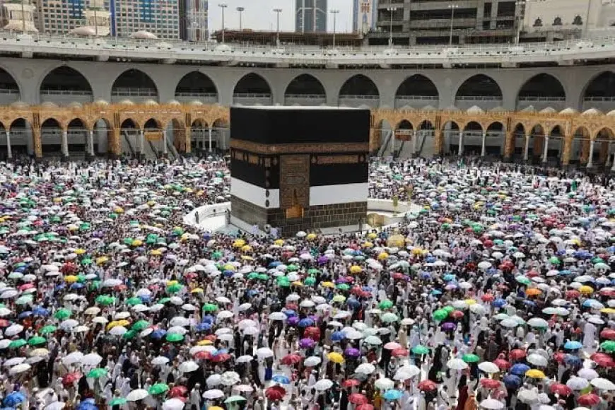 عائلة سعودية تبذل جهوداً خارقة لخدمة زوار الله في موسم الحج