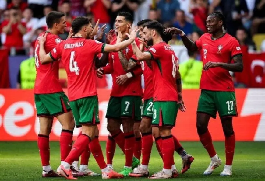 كريستيانو رونالدو يتصدر تشكيلة البرتغال لمواجهة إسبانيا في نهائي دوري الأمم الأوروبية