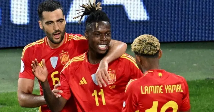 دي لا فوينتي يثير الدهشة بتعديلين مفاجئين في تشكيلة إسبانيا قبل مواجهة البرتغال!