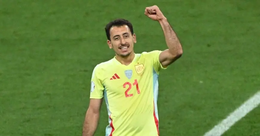 ميكل أويارزابال يزيد إشراقه مع إسبانيا ويُعلن عن نفسه كـ “ملك النهائيات”