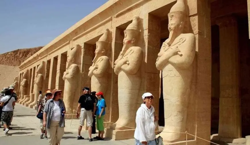 كيف ستحقق مصر هدفها الطموح؟ 30 مليون سائح مستهدفين بحلول عام 2035!