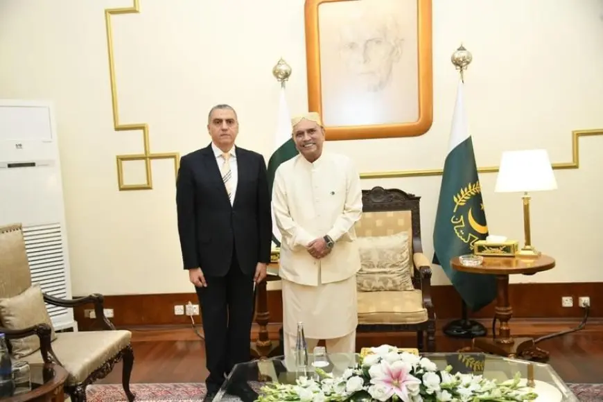 “سفير مصر في إسلام أباد ينقل رسالة العيد من الرئيس السيسي للرئيس الباكستاني.. تعرف على التفاصيل!”