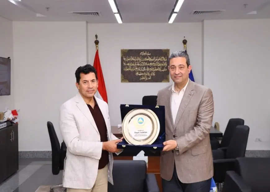 مفاجأة كبرى في دمياط: محافظ يستقبل وزير الشباب والرياضة!
