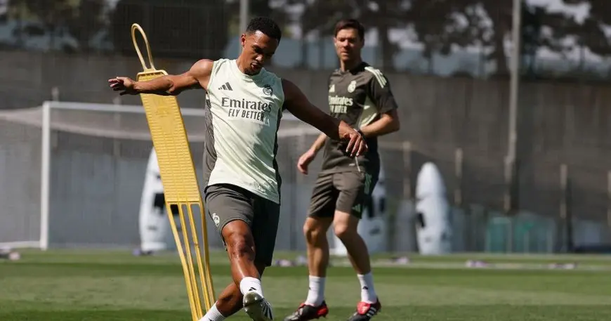 أرنولد وهويسن يُحدثان ضجة في تدريبات ريال مدريد – شاهد الفيديو!