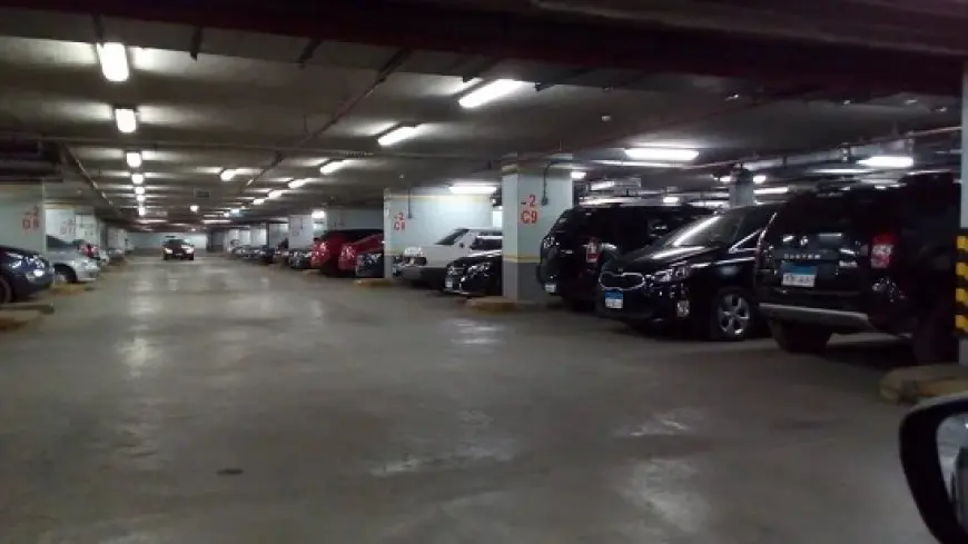 اكتشف أماكن estacionamento no valor de apenas 20 libras nas praias de Ras El Bar – não vai acreditar para onde pode deixar o carro!