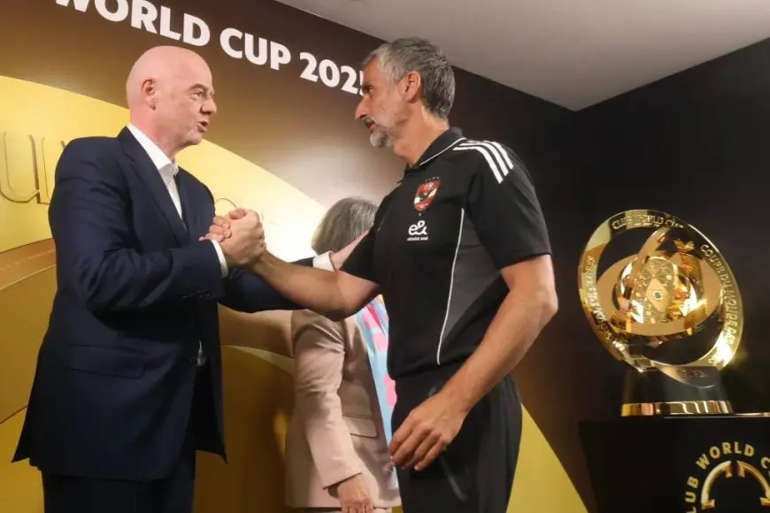 “إنفانتينو يكشف عن عائدات قياسية متوقعة بملياري دولار لكأس العالم للأندية 2025! شاهد التفاصيل”