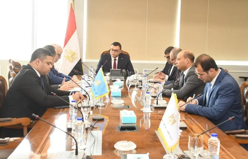 وزير الإسكان يبحث مع ممثل شركة استادات للاستثمار الرياضي تعزيز التعاون المشترك!