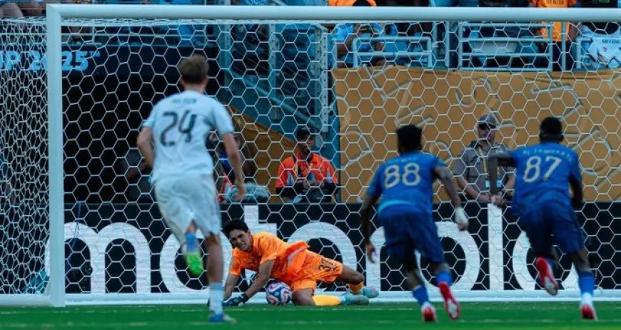 ياسين بونو يبهر الجماهير في مباراة رائعة بين الهلال وريال مدريد في كأس العالم للأندية!
