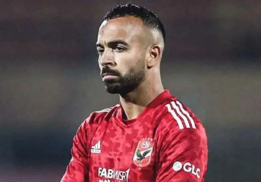 بالفيديو: الأهلي يدهش الجميع بـ 4 تبديلات دفعة واحدة أمام بالميراس!