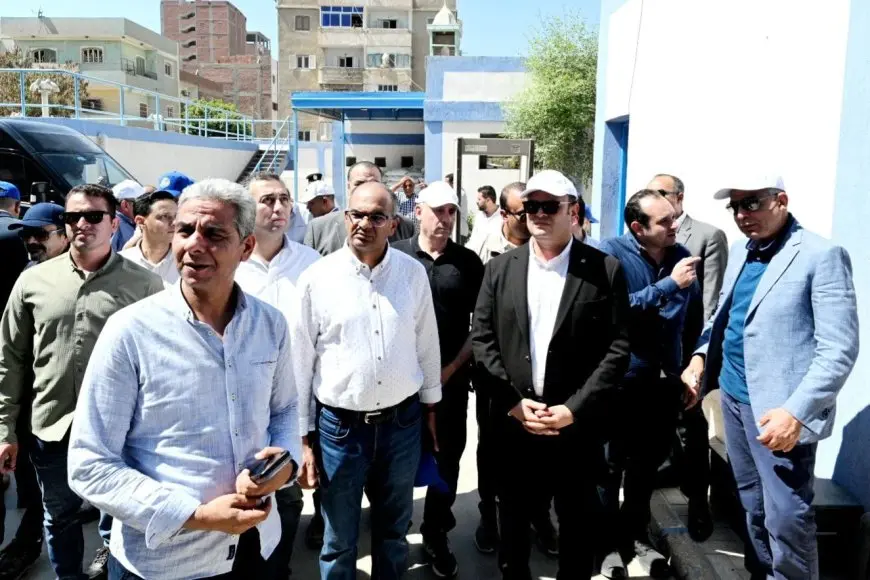 وزير الإسكان ومحافظ المنيا يزوران محطتي مياه شرب جديدتين في العدوة!