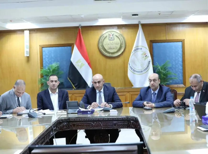وزير التعليم يكشف عن خطة سرية لضمان نجاح الامتحانات بشكل مثالي!