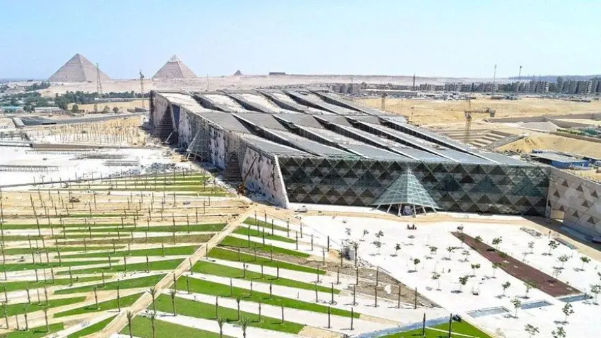 كشف النقاب عن المفاجأة الكبرى: افتتاح المتحف المصري الضخم يوم 4 نوفمبر 2025! ستشهد السياحة تحولاً كبيراً