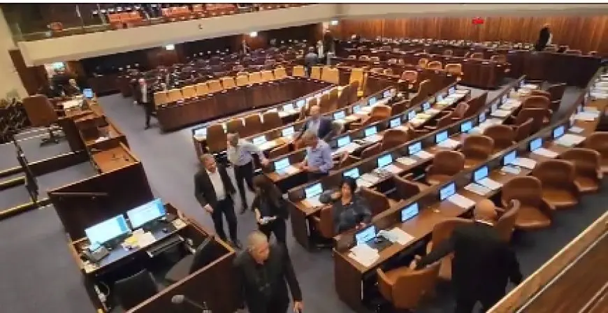 هجوم باليستي من إيران يجبر نواب الكنيست على الاختباء!
