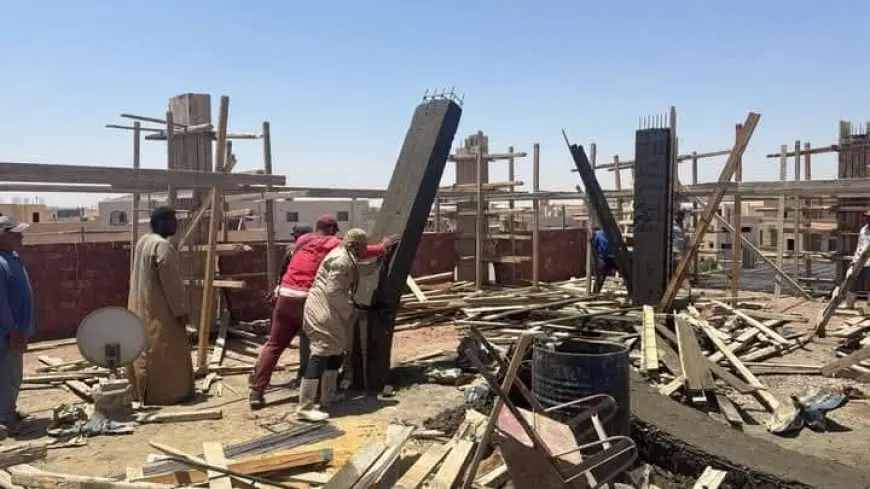 “صور مذهلة: إلقاء القبض على مخالفي البناء وإغلاق المحال في بدر والشروق بالتعاون مع الشرطة!”
