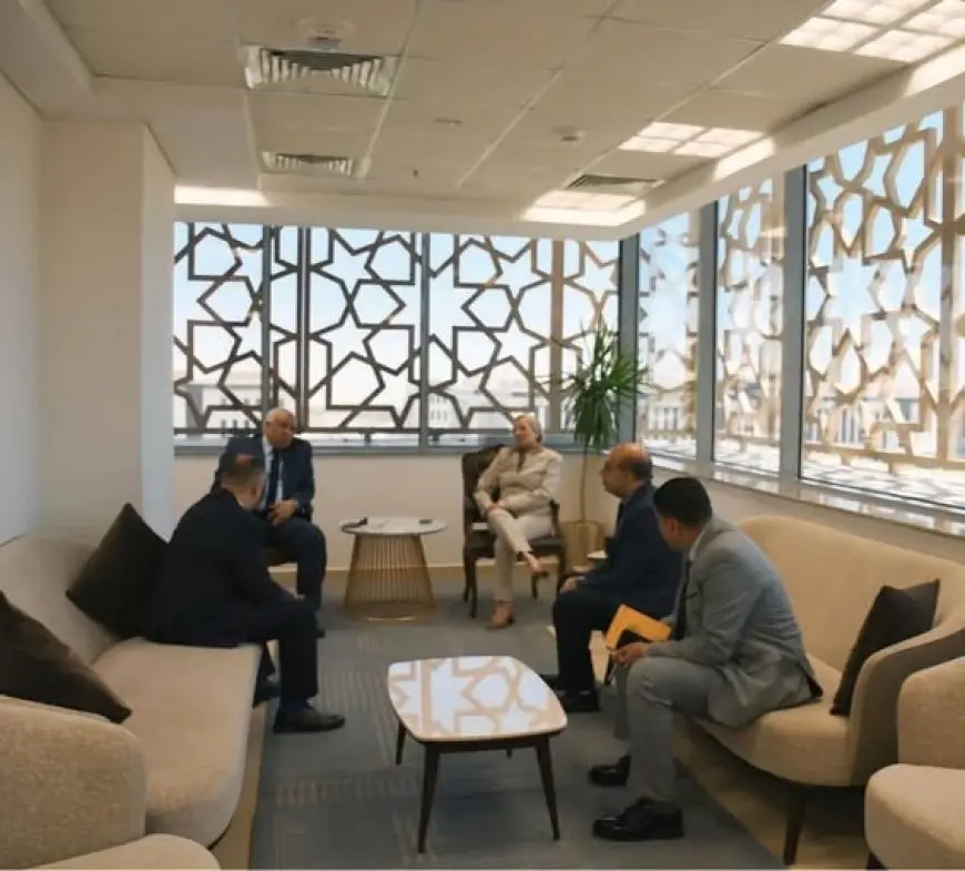 وزيرة البيئة تقدم خطوة ثورية لتعزيز الاستثمار في تدوير المخلفات الزراعية مع محافظ الوادي الجديد
