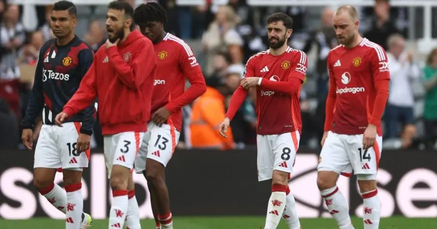 مانشستر يونايتد يُقدم عرضًا خياليًا للاعب الكاميروني مبيومو!