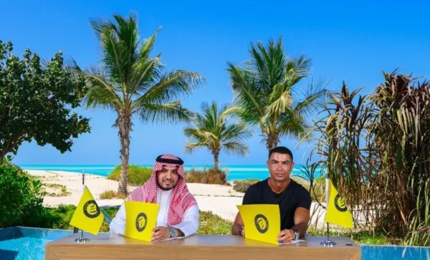 الخبر الحصري: النصر السعودي يُعلن بفخر تجديد عقد النجم كريستيانو رونالدو! اكتشف التفاصيل في الفيديو
