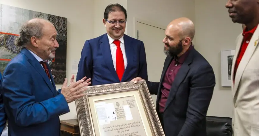 “احتفل بالوداد مع مقاطعة كولومبيا الأميركية في هذا اليوم الخاص!”