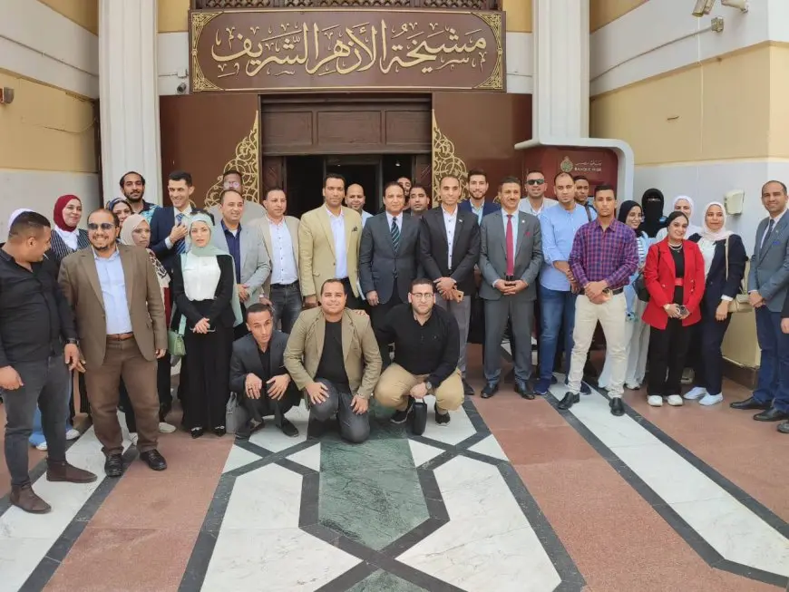 الشباب يختتمون معسكر “معًا” بجولة مثيرة إلى مرصد الأزهر