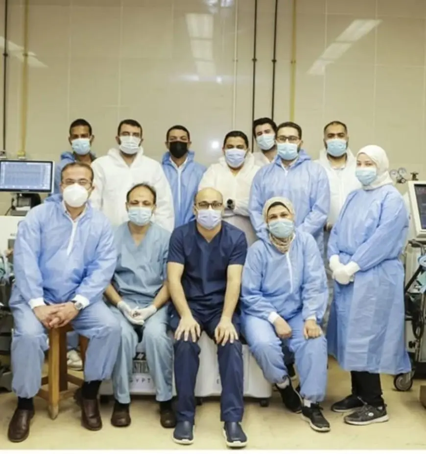 جامعة القاهرة تبهر العالم بإنجازها: اكتشاف EZVent، أول جهاز تنفس صناعي مصري يحصل على ترخيص تجاري