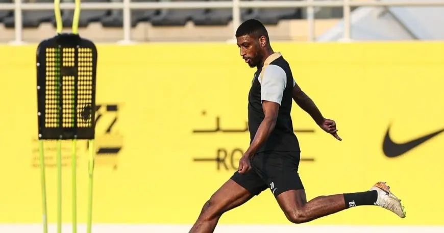 بعد انتظار طويل.. شاهد كيف أعاد الاتحاد شراحيلي للفريق حتى عام 2028!