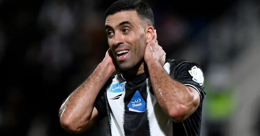 هل تفوز آسفي بلقب آخر بعد فوزه بكأس المغرب؟ اكتشف الآن!