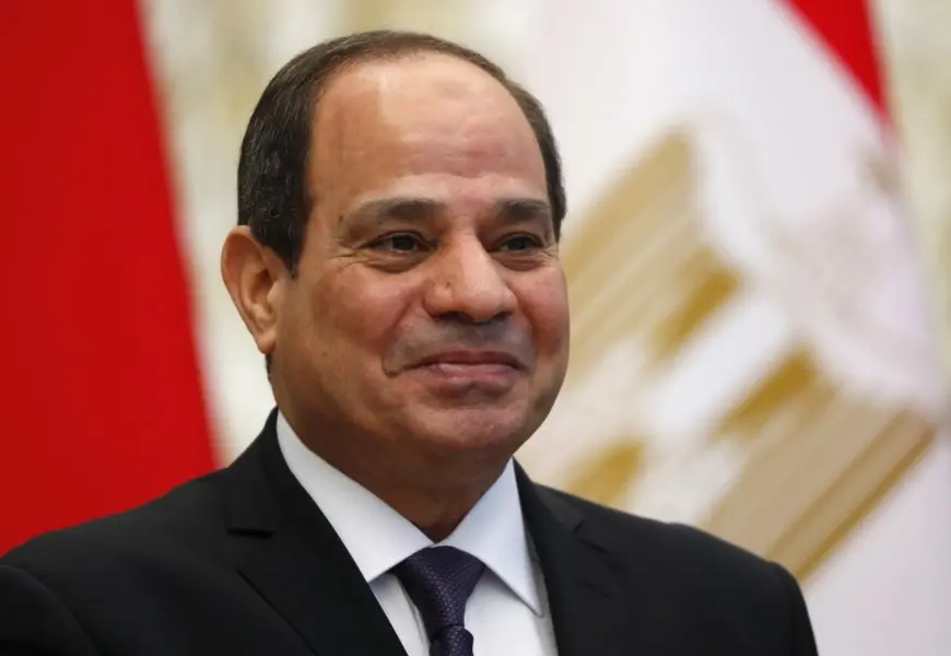 رئيس مصر يستقبل القائد العسكري الليبي خلفيات حفتر!