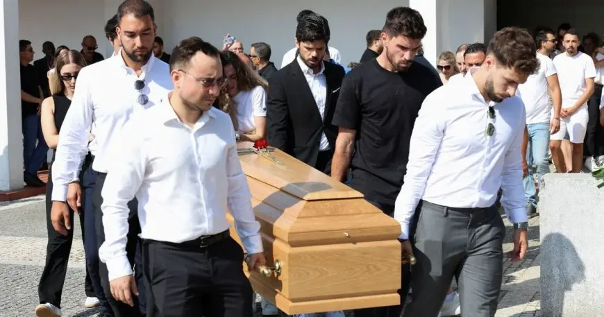 وصول نجوم وحفاظات الهلال إلى جنازة جوتا: لقطات صادمة بعد المباراة!