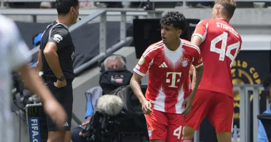 صورة صادمة تثير غضب جماهير بايرن ميونخ ضد اللاعب المغربي أزنو!