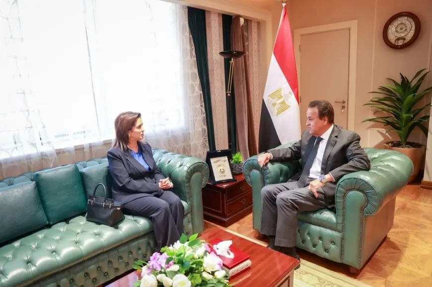نائب رئيس الحكومة يبحث مع المنظمة العالمية للصحة خطة لتعزيز التعاون الطبي