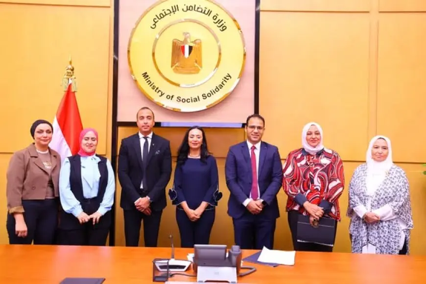 وزيرة التضامن تقود اللجنة العليا للأسر البديلة وتكرم أبطالها!