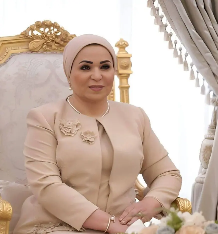 السيدة انتصار السيسي تكرم والدة بطل إطفاء حريق سنترال رمسيس!