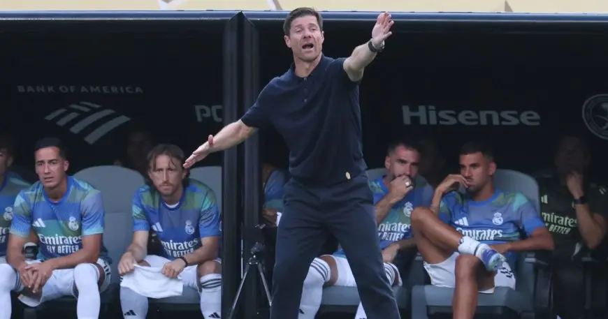 ريال مدريد يستعجل اتخاذ قرارات حاسمة بعد هزيمته أمام باريس سان جيرمان