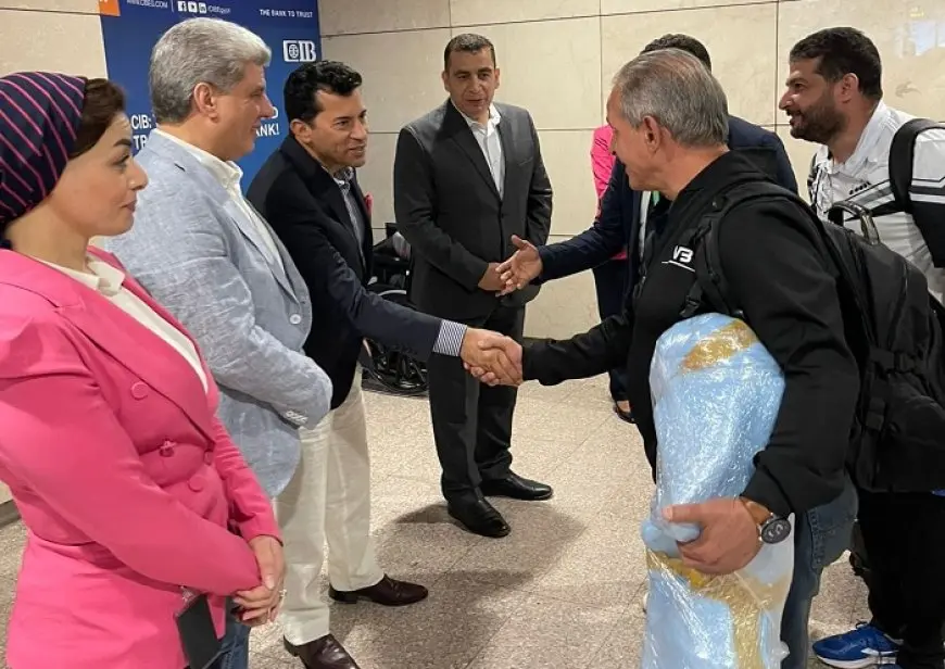 وزير الرياضة يحتفي بأبطال كرة الطائرة البارالمبية بعد فوزهم ببطولة إفريقيا!
