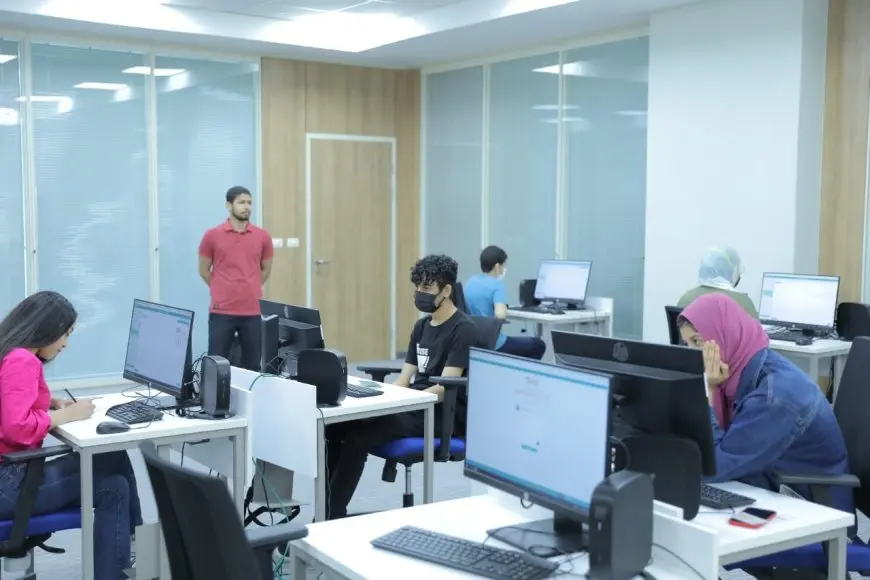 اكتشف قائمة الكليات المفتوحة للتسجيل بعد اختبار القدرات 2025!
