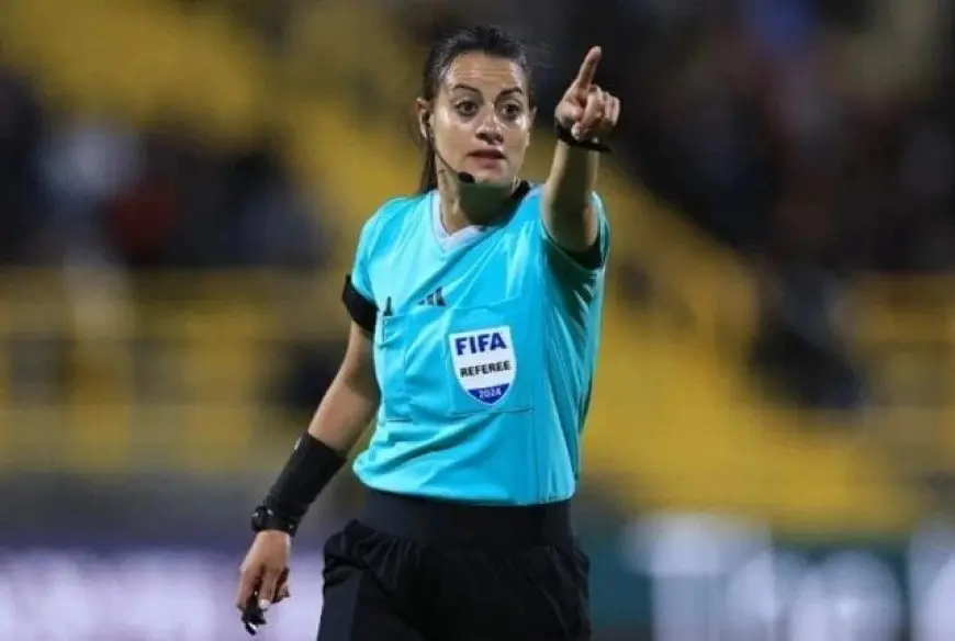 “مفاجأة كبرى: ثلاثة حكام مصريين يديرون مباراة نارية في أمم أفريقيا للسيدات!”