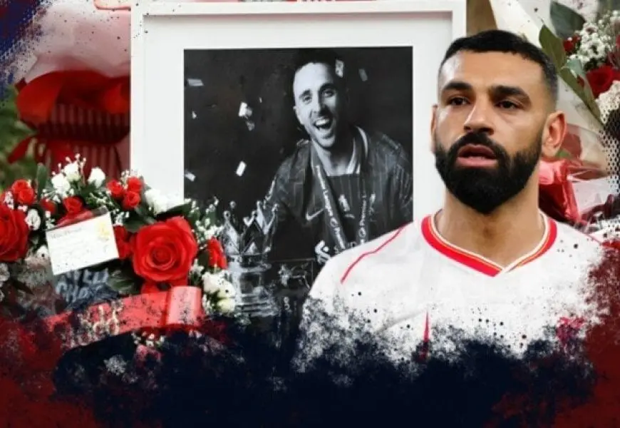 كواليس تأبين الراحل جوتا: شاهد كيف ظهر محمد صلاح بمفاجأة مذهلة داخل ملعب ليفربول!