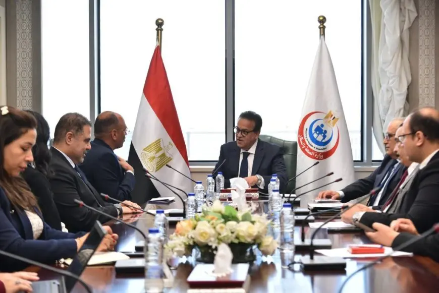 وفد شركة عملاقة يبحث مع وزير الصحة عن تعزيز التعاون في المجال الطبي!