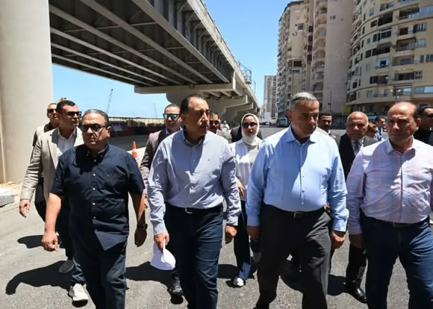 رئيس الوزراء يزور محور “محمد نجيب” ويكشف عن مشروع توسعة كورنيش الإسكندرية!