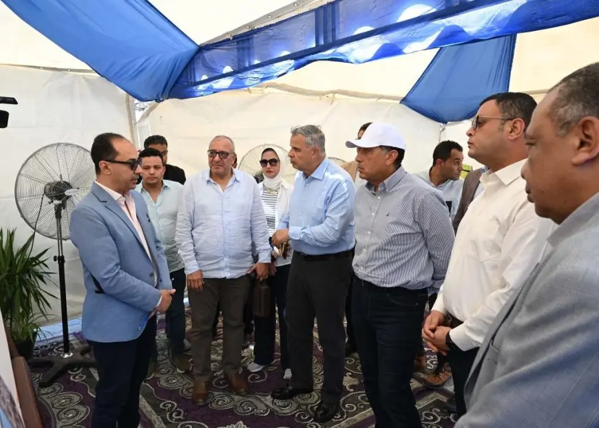 رئيس الوزراء يزور طريق كورنيش الإسكندرية ويثني على تحسينات العقارات!