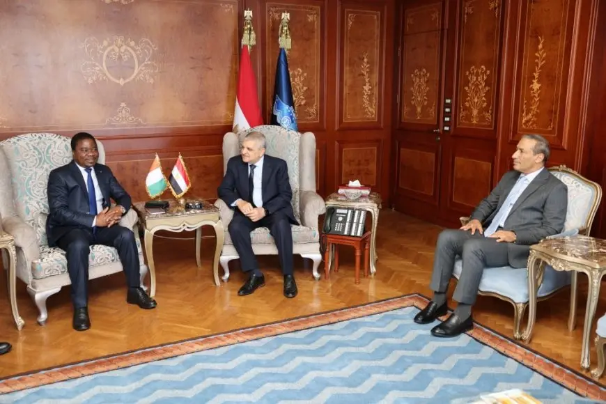أسامة ربيع يعلن عن افتتاح ميناء سرت بعد ١٤ عاما من الإغلاق! اكتشف كيف ساهم في هذا التطوير الضخم الآن