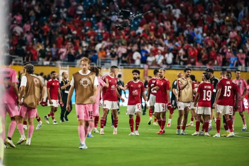 “إبراهيم صلاح يدعو الزمالك إلى التعاقد مع نجوم الأهلي لتقوية الفريق!”