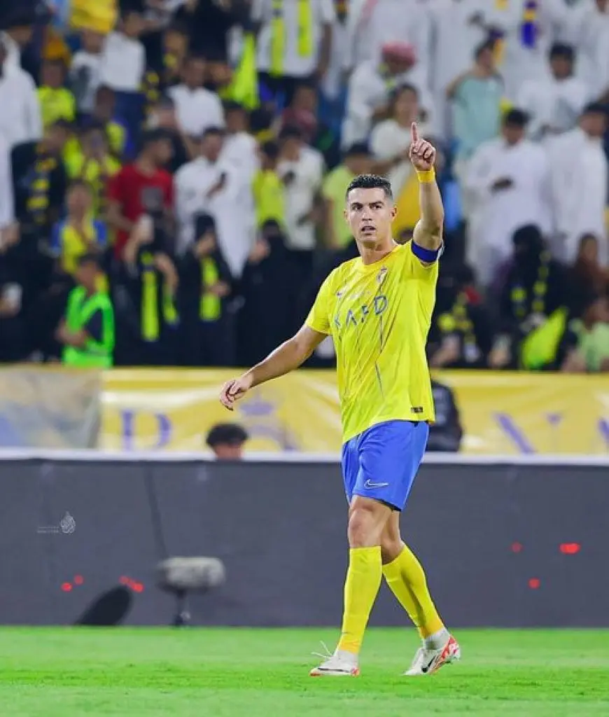 رونالدو يفوز بجائزة لاعب الموسم في الدوري السعودي بأغلبية الأصوات!