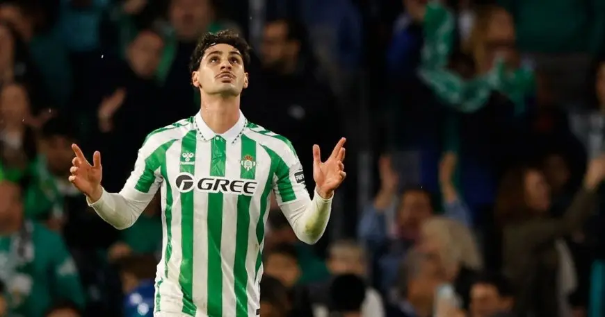 أتلتيكو مدريد يُحكم صفقة تاريخية مع لاعب وسط أميركي! اعرف تفاصيل العقد الجديد حتى 2030